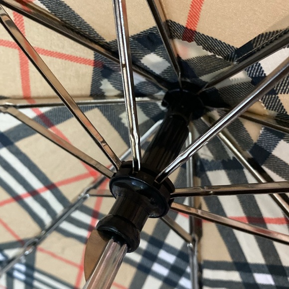 Vintage Burberrys umbrella and scarf bundle - Picture 7 of 14